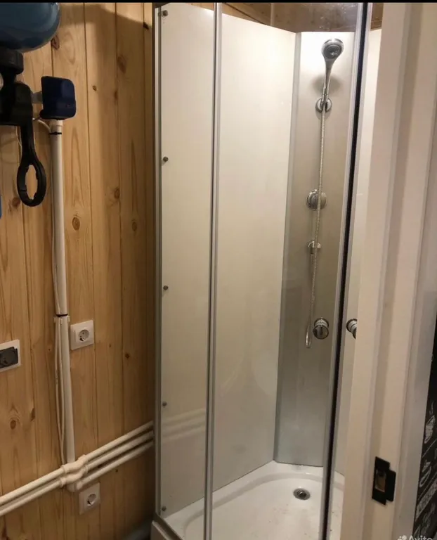 Новая вилла с горячей джакузи в террасе в черте города