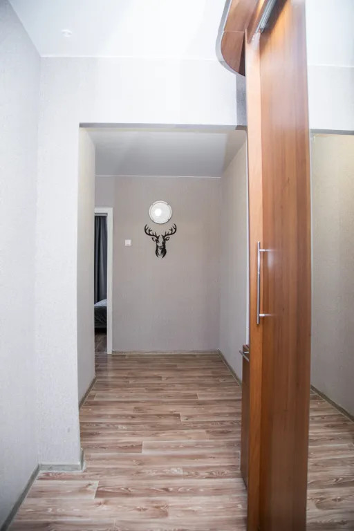 Просторная двухкомнатная квартира на берегу Енисея