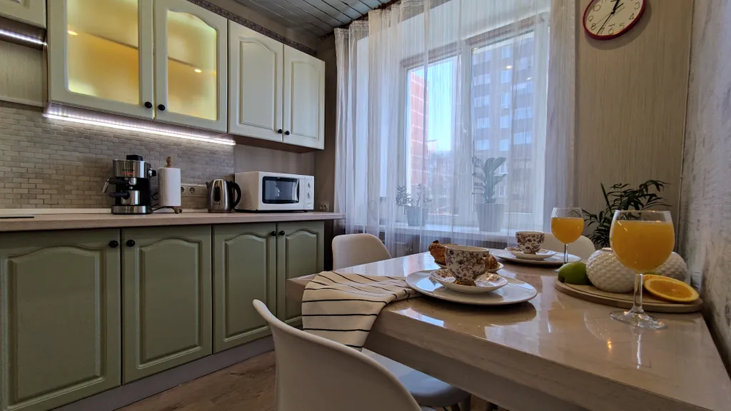 Светлая уютная 4-комнатная квартира рядом с центром