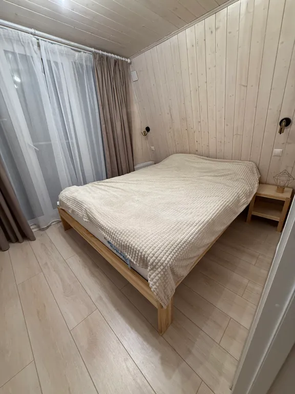 Уютный дом a-frame на окраине леса