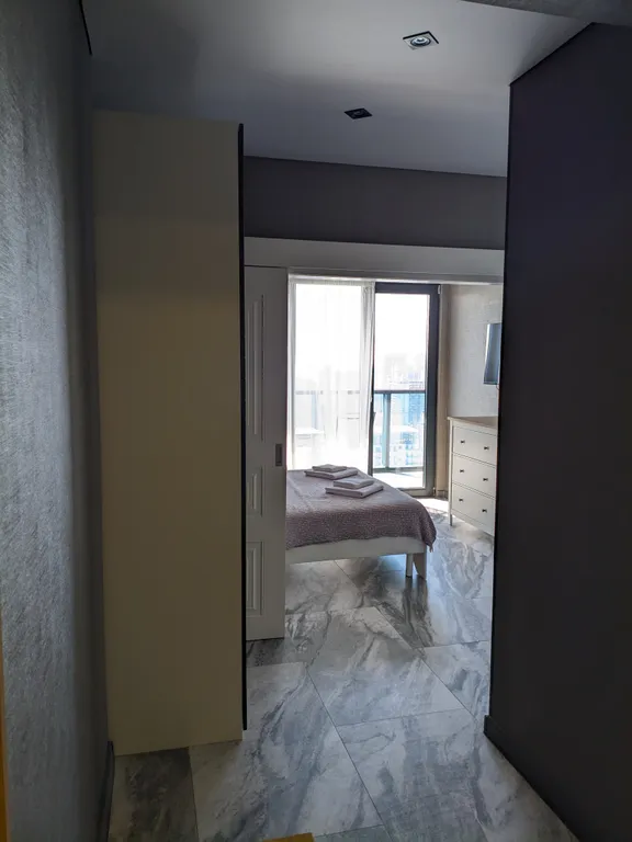 Квартира с отдельной спальней с лучшим видом на море и стадион