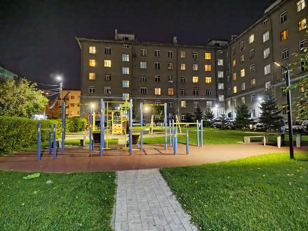 Отличные апартаменты в центре возле ж/д вокзала