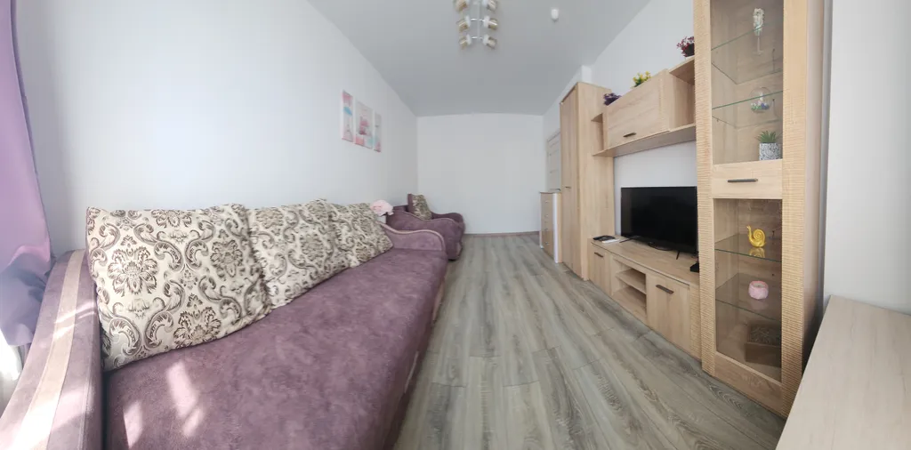 Евротрешка в корпусе с бассейном