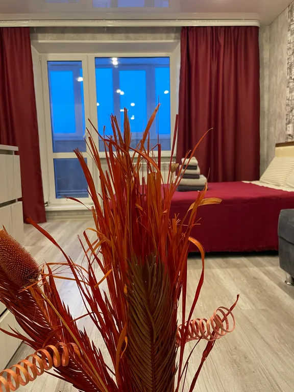 Квартира Яркая студия в центре города — аренда посуточно в Чебаркуль