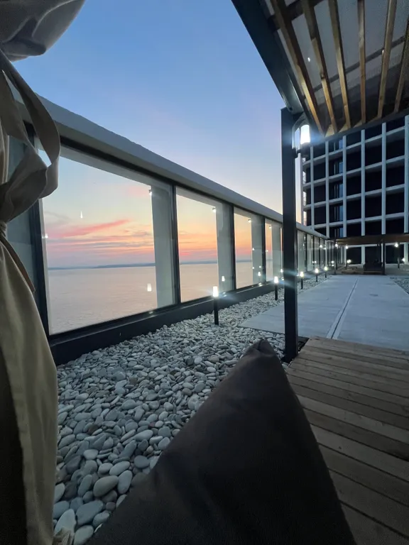 Апартаменты more - первая линия от моря в центре