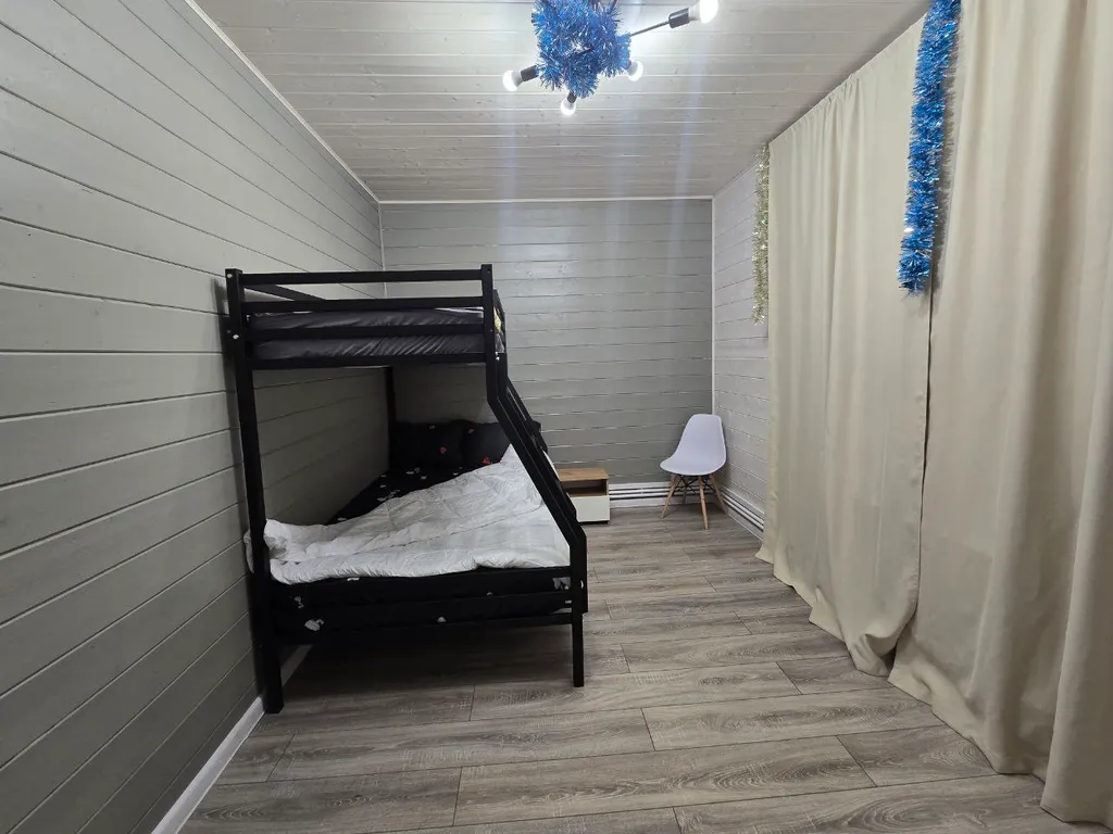 Коттедж Дом у реки в 1 минуте от пляжа — Шишкино