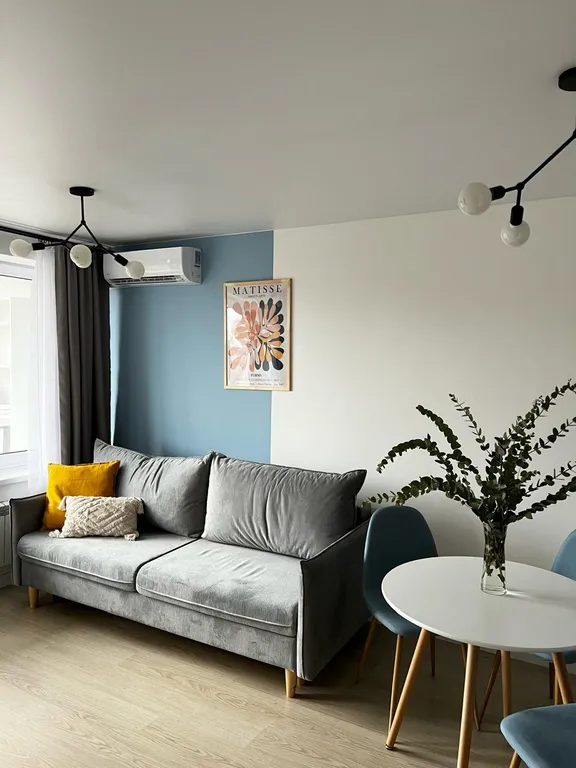 Современные апартаменты с живописным видом на канал и парк