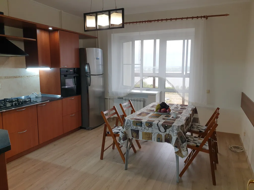 Просторная квартира в деловом центре с видом на Волгу — аренда посуточно в Волгоград