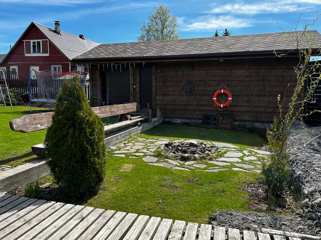 Дом на берегу озера рядом с Петрозаводском