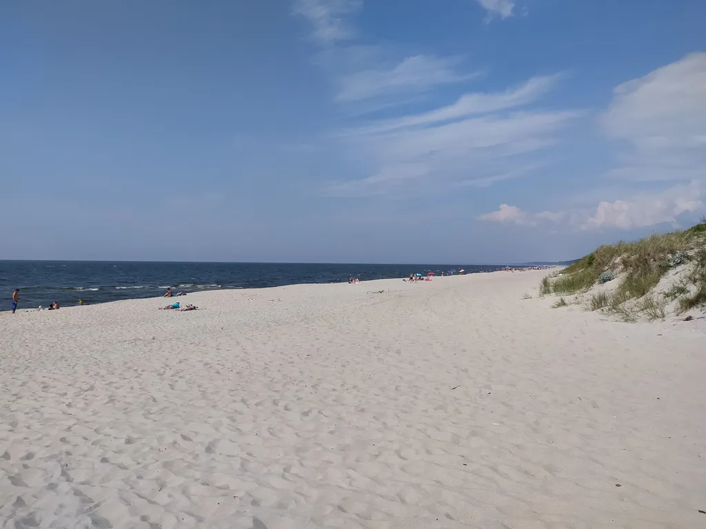 Уютный дом с камином у самого моря