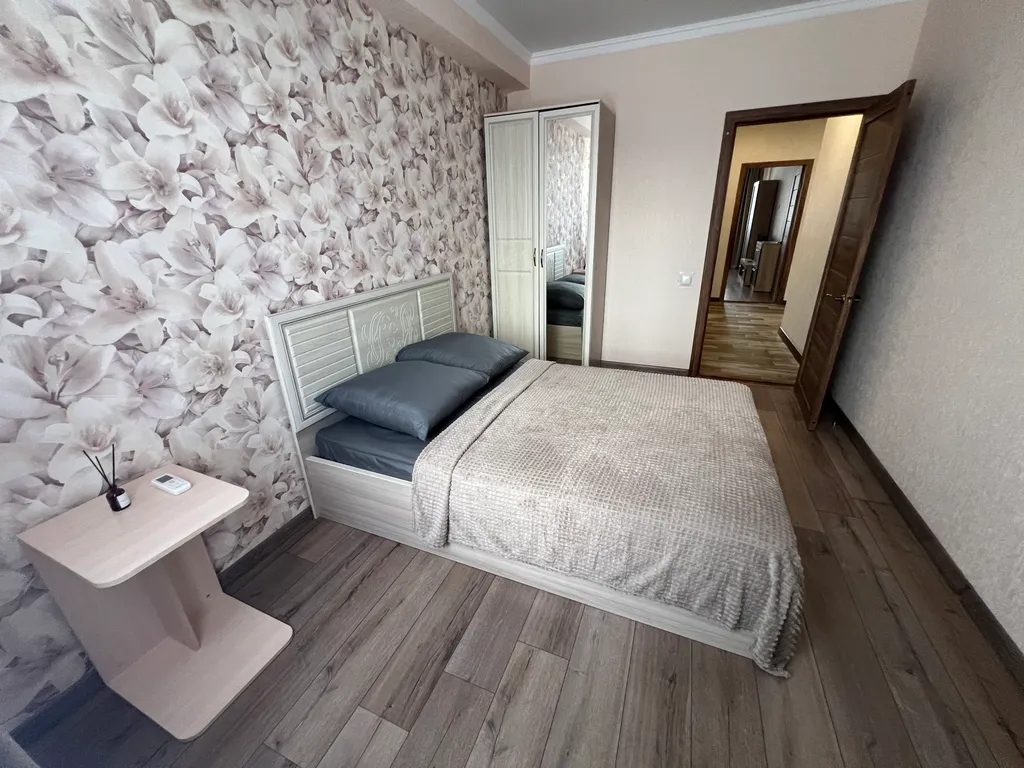 Уютная, просторная двухкомнатная квартира возле ЖД вокзала