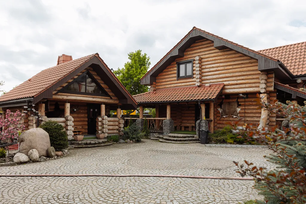 Коттедж Шикарный дом из сруба с баней и бассейном — аренда посуточно в Калининград