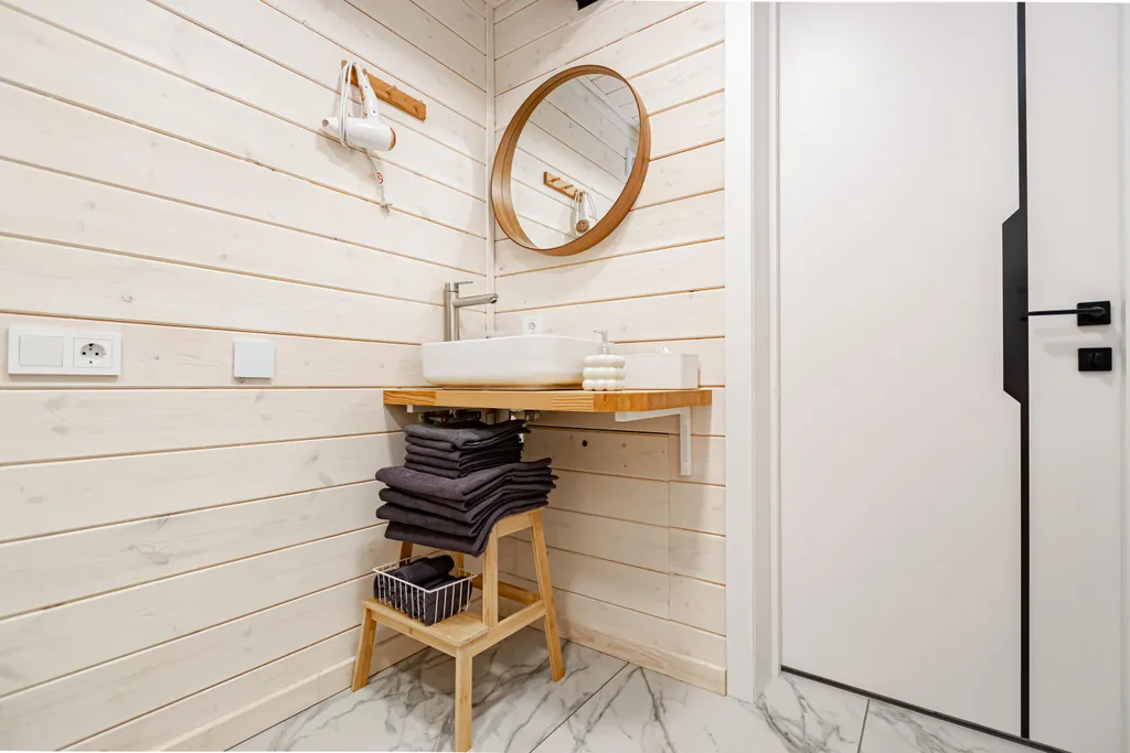 Уютные домики на берегу реки Косьва