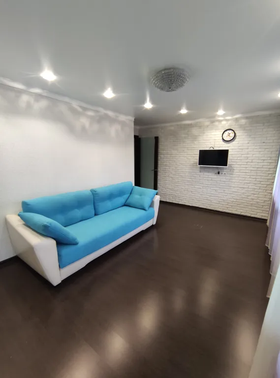 Двухкомнатная квартира в центре города — аренда посуточно в Тобольск