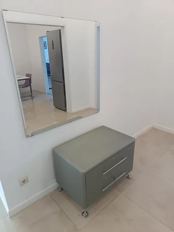 Часть жилого дома с отдельным собственным двориком