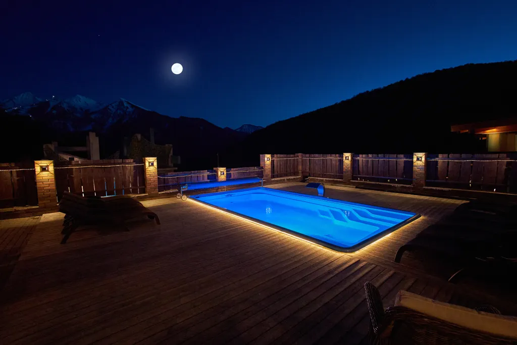 Коттедж Шале с бассейном и джакузи — Красная Поляна