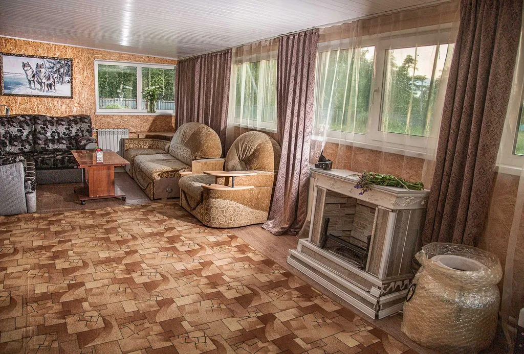 Дом Романтика у реки