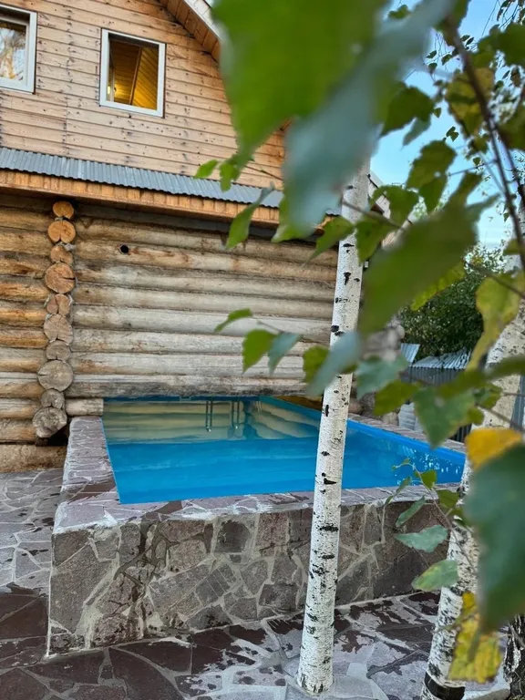 Новый рубленный дом в центре Ижевска, с баней и бассейном