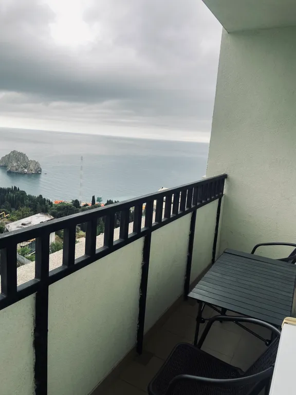 Уютная квартира с потрясающим видом на море рядом с лагерем Артек