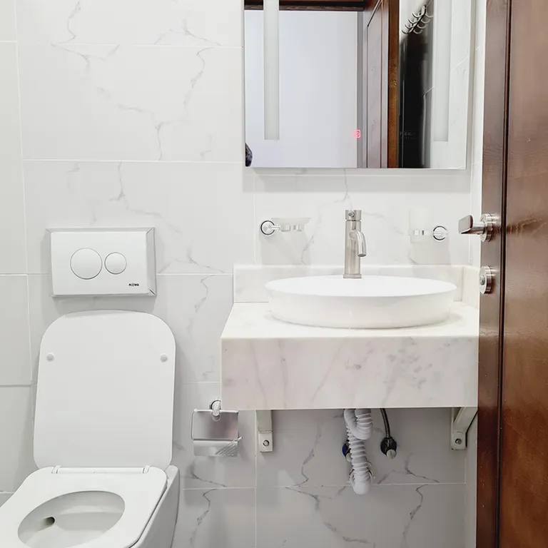 Студия с видом на море