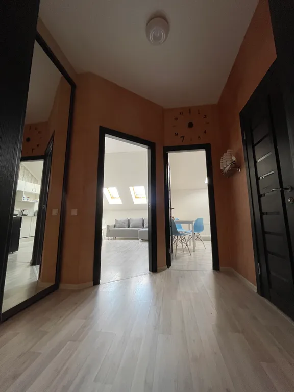 Уютная квартира с мансардными окнами