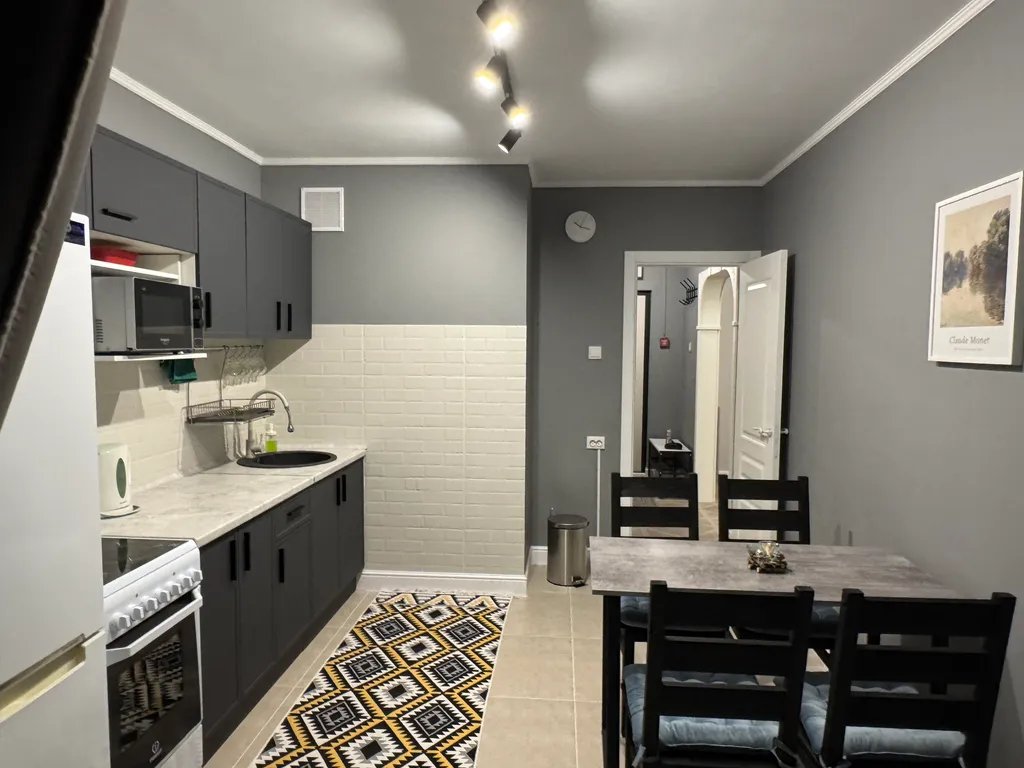 Уютная 1-комнатная квартира рядом с ТРК Б-Класс