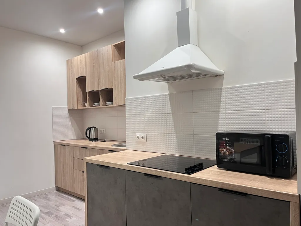 Большая двухкомнатная рядом с жд вокзалом