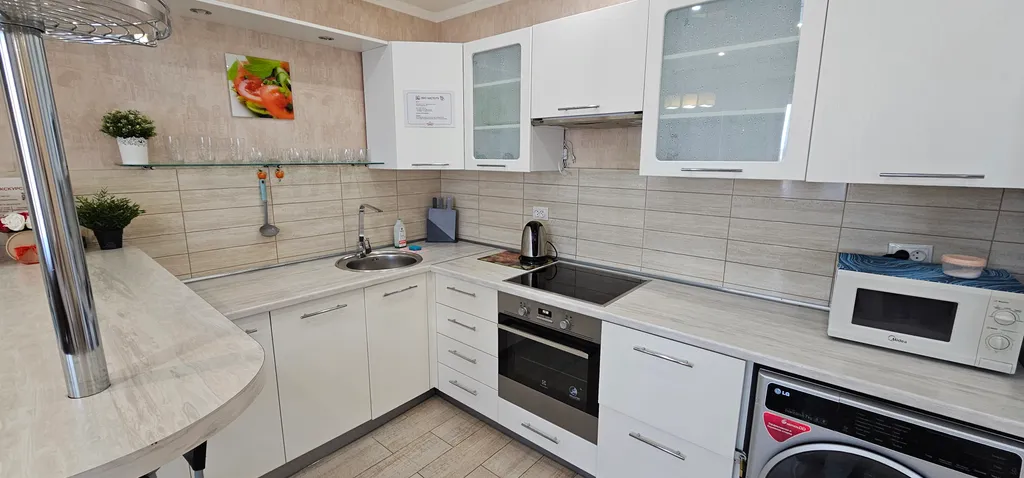 Обалденная квартира напротив ТЦ Аура