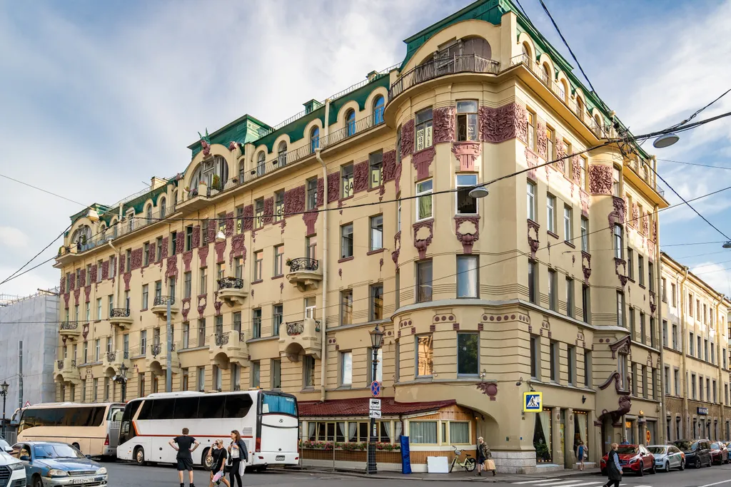 Квартира 4-комнатная Квартира — Санкт-Петербург