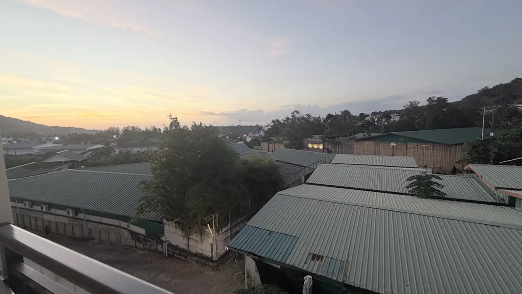 Изумительная квартира у пляжа Камала с бассейном и спортзалом