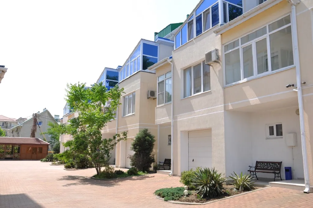 6-комнатный Дом