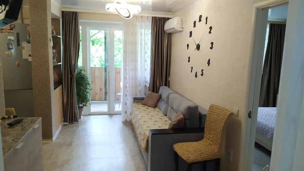 Квартира Трехкомнатная квартира в тихом районе Евпатории — Евпатория