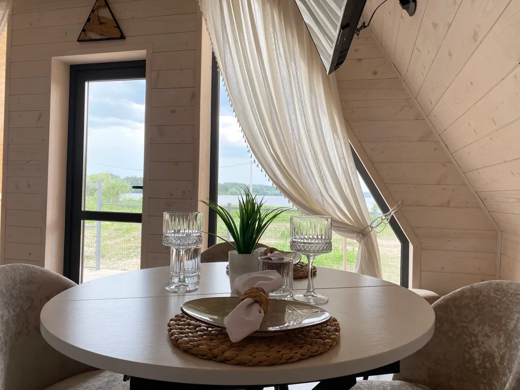 Домик  А-фрейм на берегу Волги