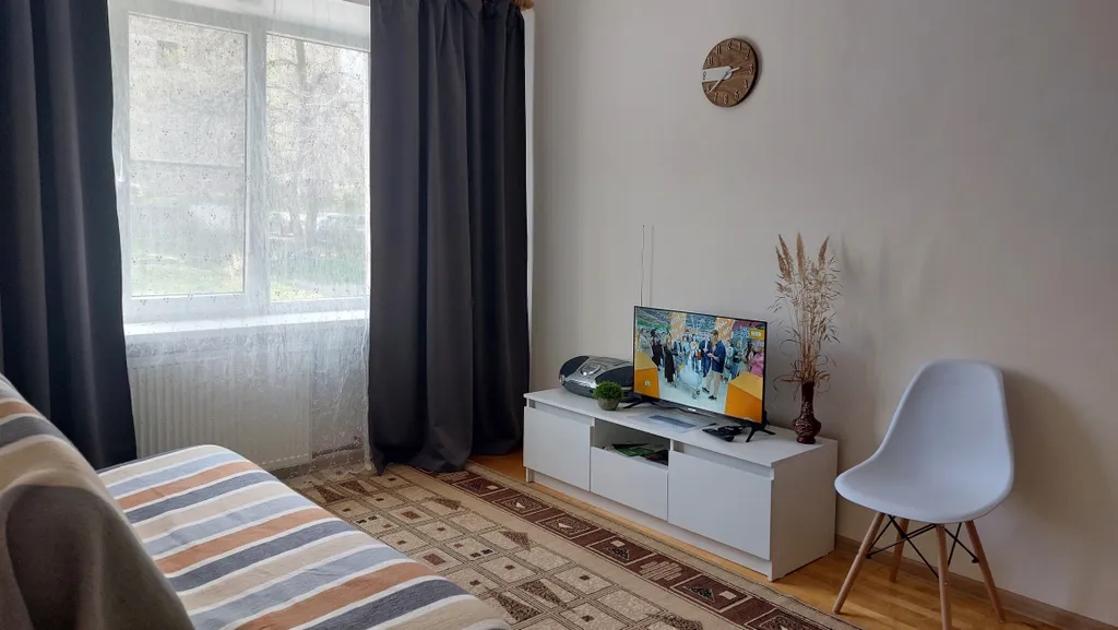 Уютная квартира около набережной в центре города "Как дома"