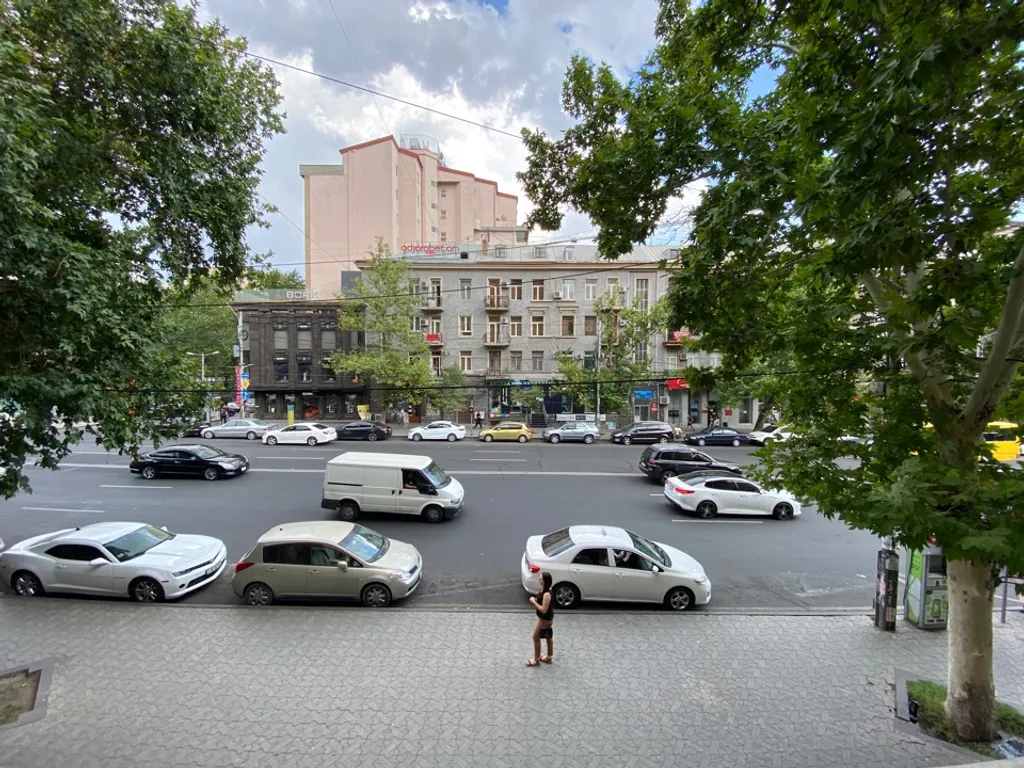 Уютная квартира с евроремонтом в центре города