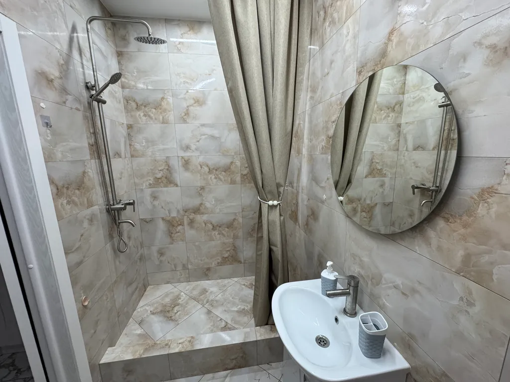 Уютная новая квартира с видом на горы