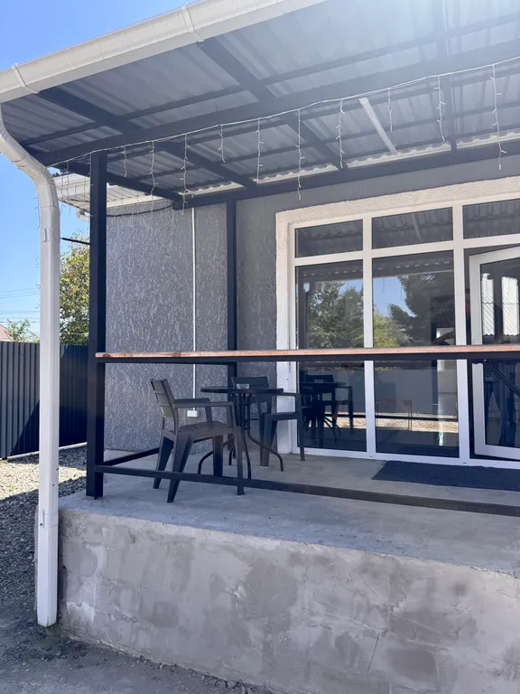 Уютный дом в черте города