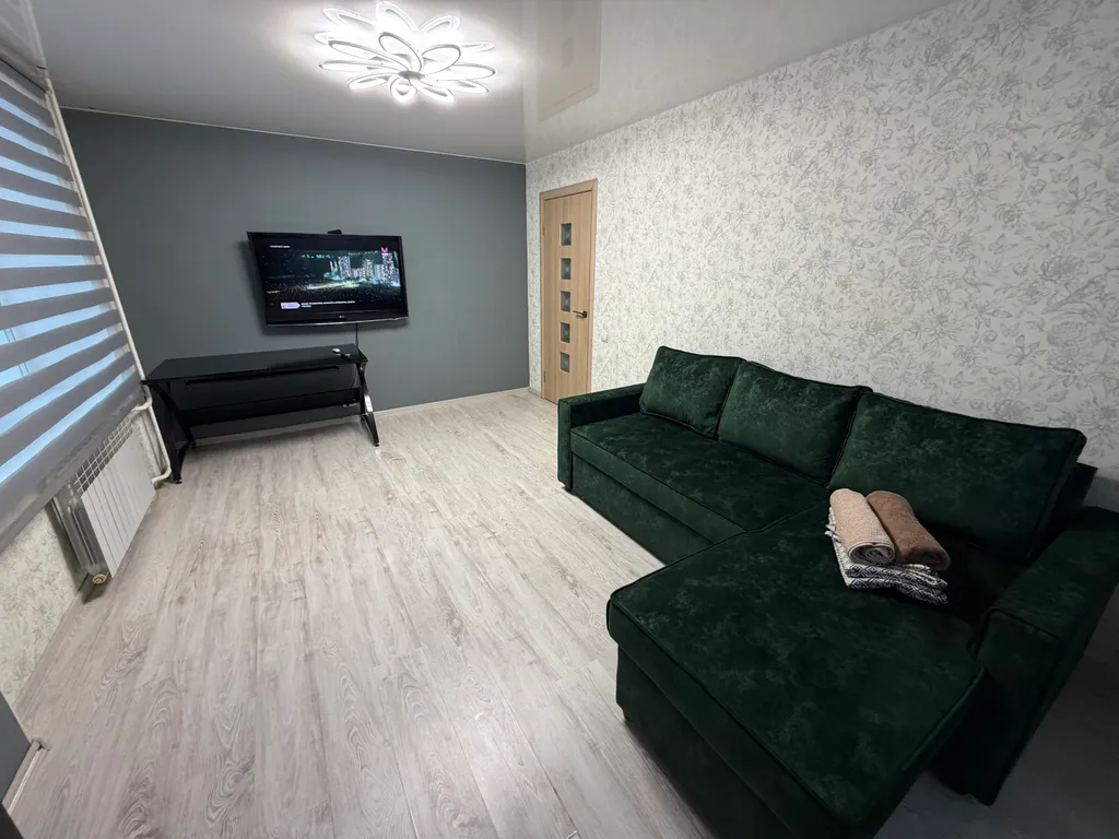 Просторная двухкомнатная квартира на набережной — аренда посуточно в Кирово-Чепецк