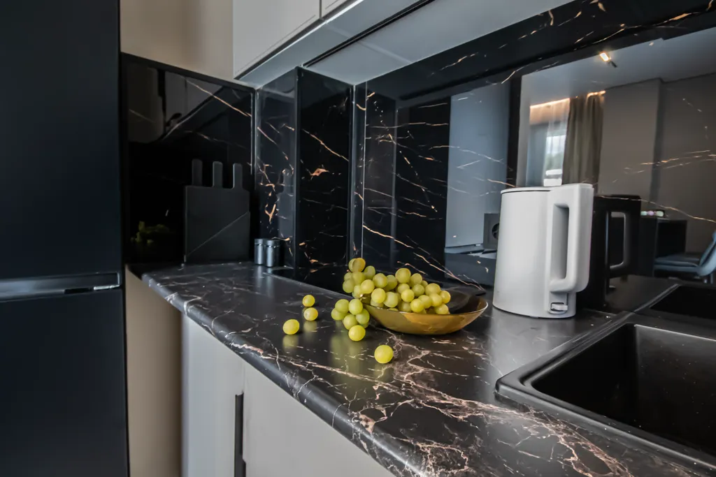 Квартира с летним бассейном