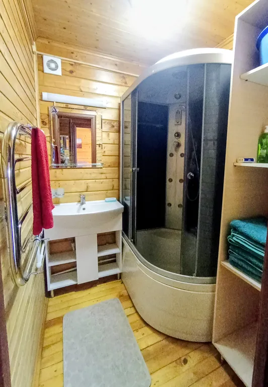 Коттедж Уютный дом в черте города с мангалом и огромной парковкой! — Краснодар