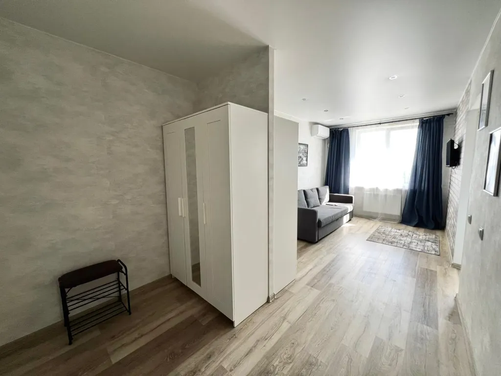 Квартира у Теннисной академии и Ледового