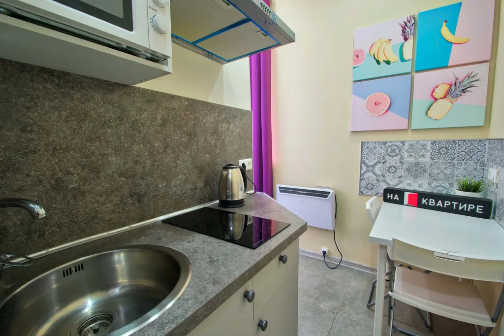 Квартира Квартира Небольшой апартамент у метро Рассказовка — Москва