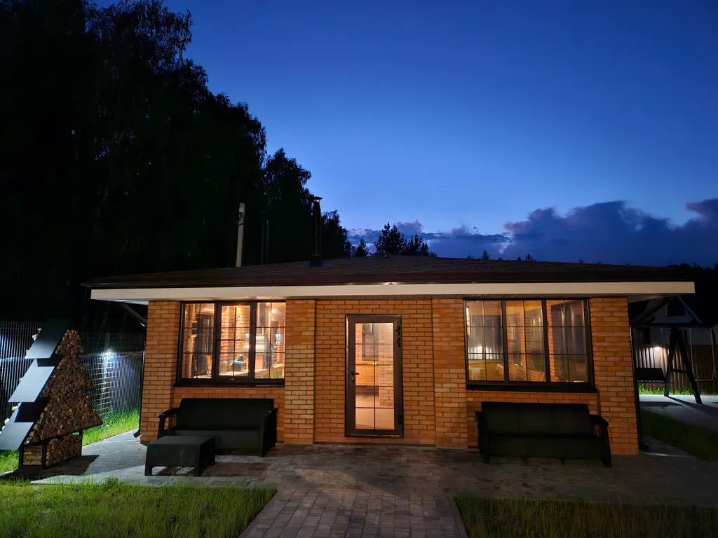 Дом, баня, чан, отапливаемая беседка