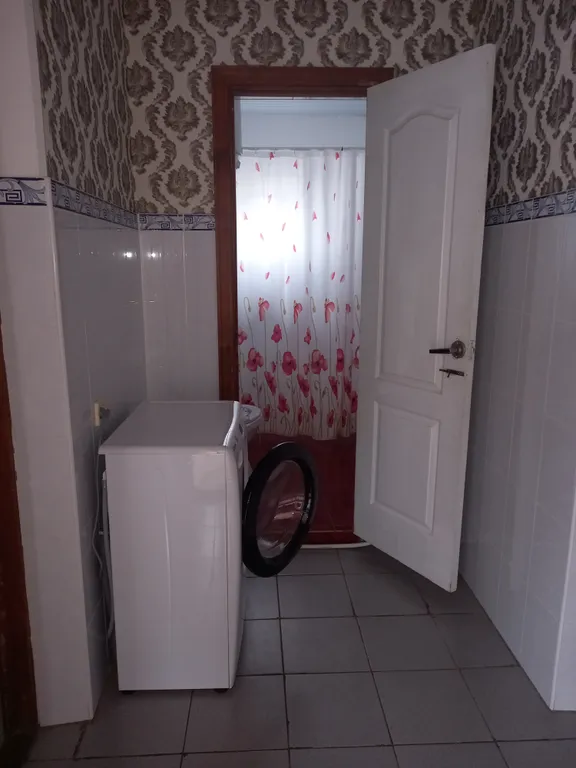 Предлагаю вашему вниманию дом под горой кошка