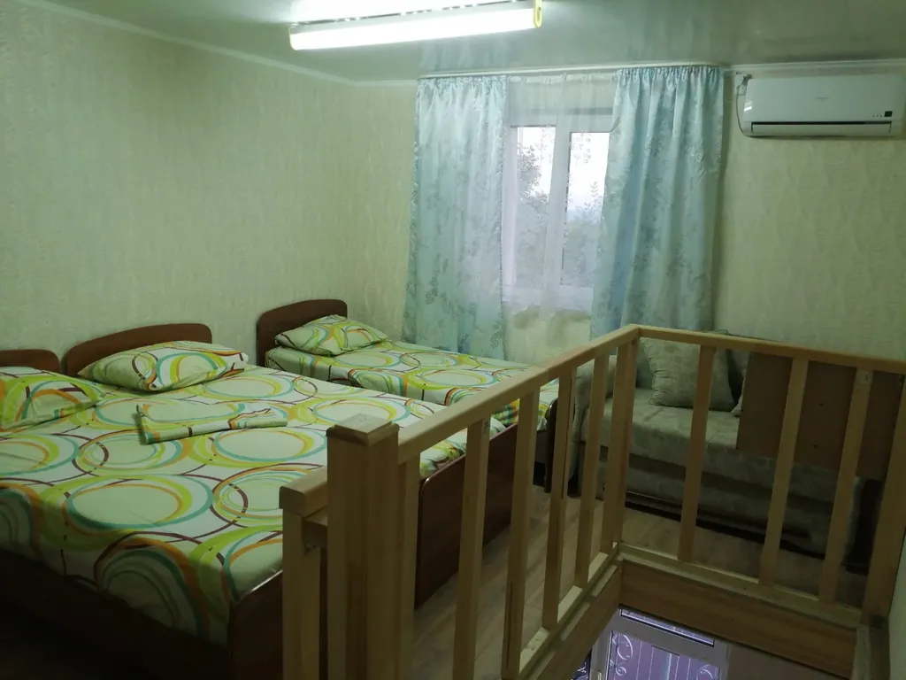 Квартира 4х местный двухуровневый номер с удобствами и парковкой в подарок — аренда посуточно в Джубга