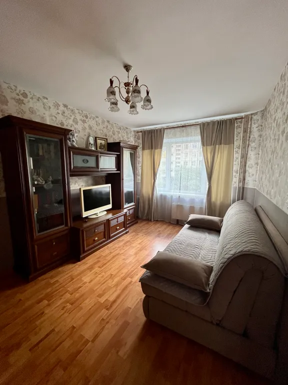 Квартира 2-комнатная Квартира — Колпино