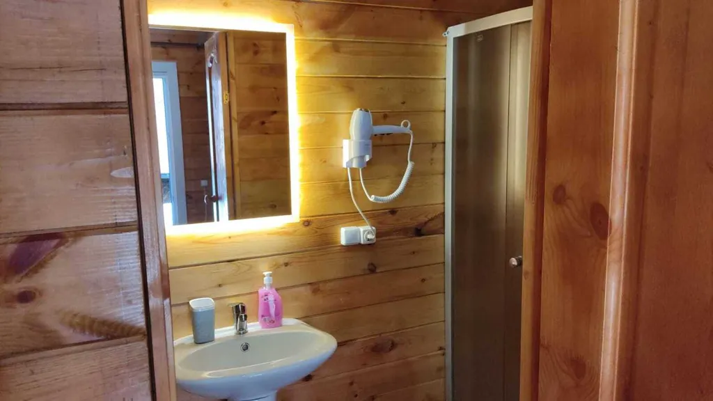 Домики на берегу моря