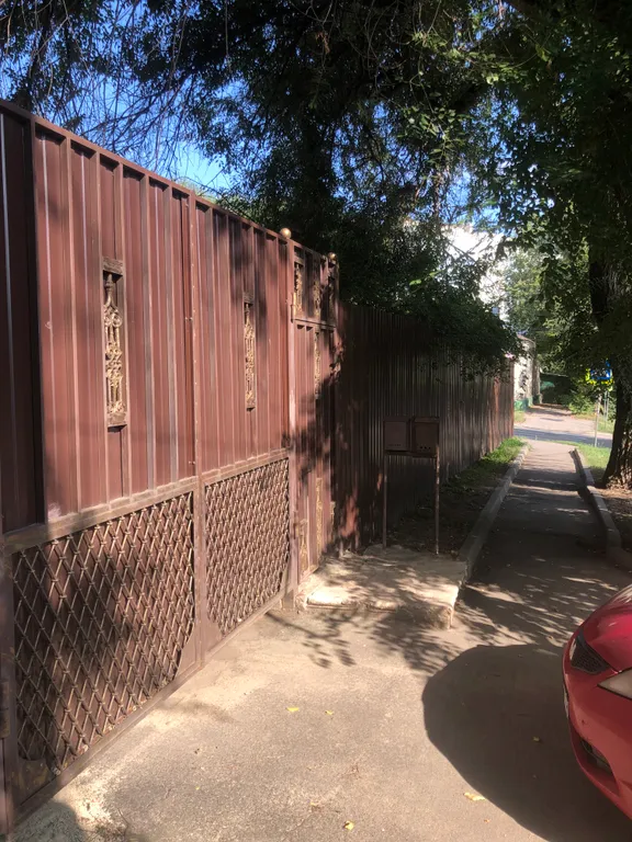 Студия в саду