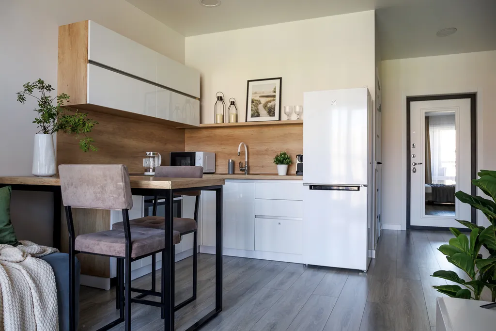 Студия возле 130 квартал с библиотекой на балконе