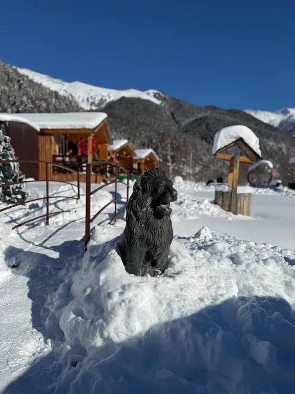 Уютный домик с видом на горы